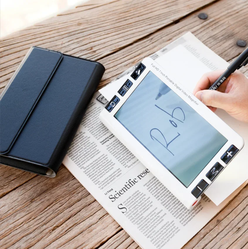 新しい 2-32X ポータブル電子読書補助具、7 インチ L - Digital Magnifier Reading のレビューと価格
